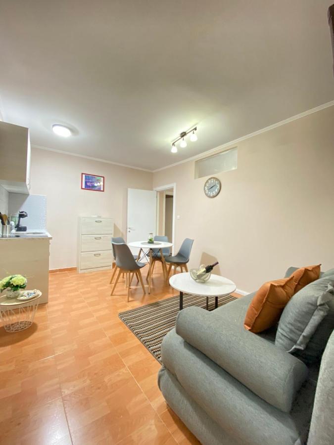 Aquata Apartments Tivat Exterior photo