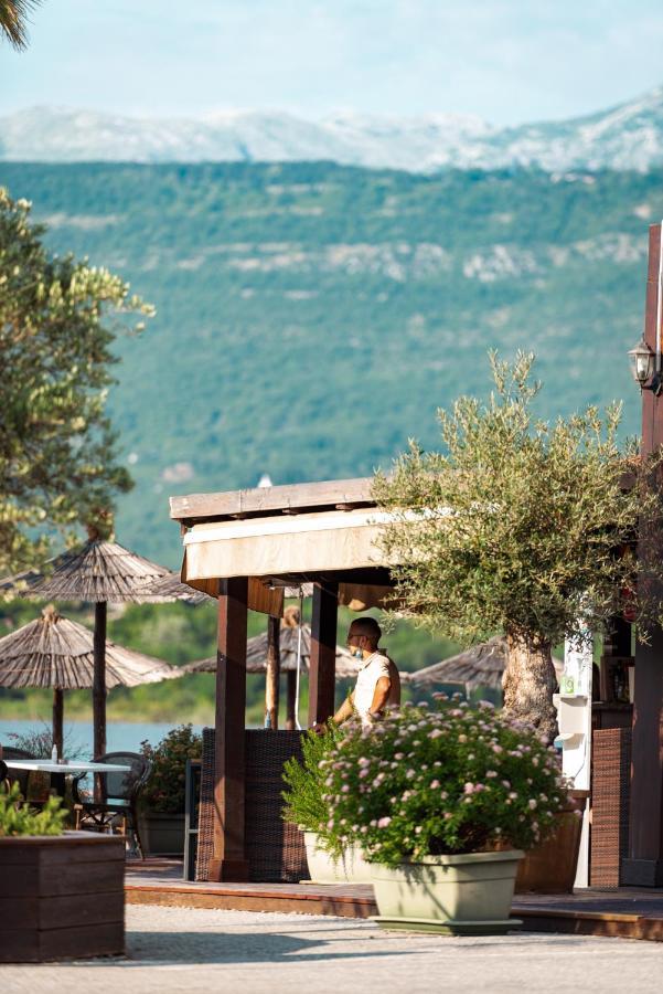Aquata Apartments Tivat Exterior photo
